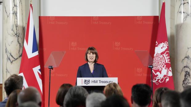 英国财政部长表示，刺激经济增长是新工党政府的使命