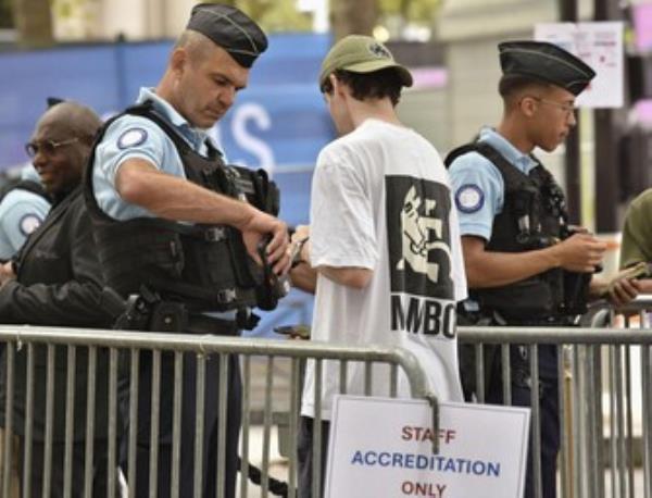 奥运会：巴黎塞纳河沿岸加强开幕式安保