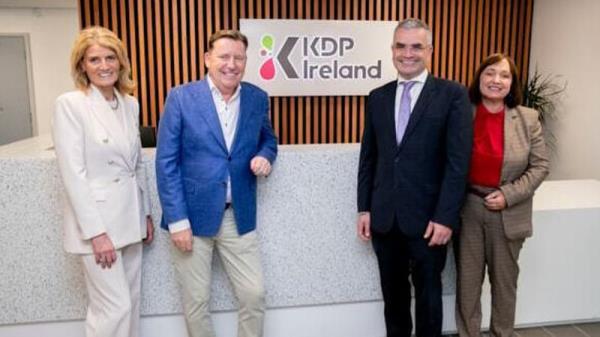 Mary Buckley, Executive Director of IDA Ireland, David Lainchbury, Chief Procurement Officer & SVP Internatio<em></em>nal Operations Keurig Dr Pepper, Minister of State Dara Calleary and Senator Fiona O'Loughlin