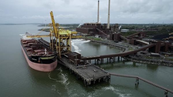 The ESB has been given approval to co<em></em>nvert the Mo<em></em>neypoint coal-burning power station in Co Clare to Heavy Fuel Oil (HFO)