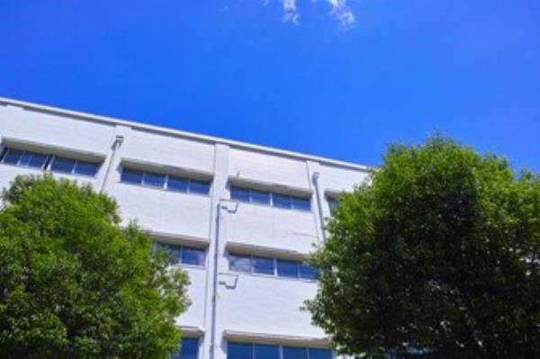 日本初中在争议后取消了在课堂上喝水的禁令