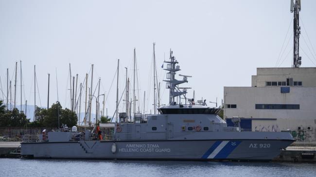 在希腊南部沉没的移民船上仍有2人失踪