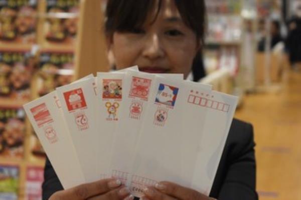邮费上涨会对日本的新年贺卡传统产生什么影响？