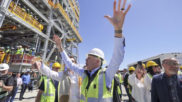 特朗普的内政部长和能源部长为墨西哥湾沿岸的天然气出口行业欢呼