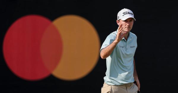 罗素·亨利在最后时刻领先，从科林·森川手中抢走了阿诺德·帕尔默邀请赛