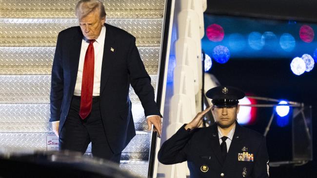 特朗普签署了一项为政府提供6个月资金的法案，避免了政府关门