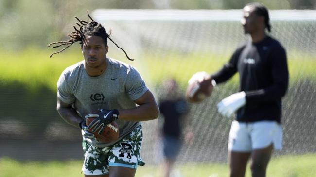 漫长的NFL选秀之旅只是大学前景的开始，旨在成为职业球员