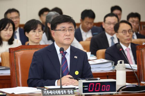 韩国气候部长：2035年减排目标即将公布，减碳行动刻不容缓！