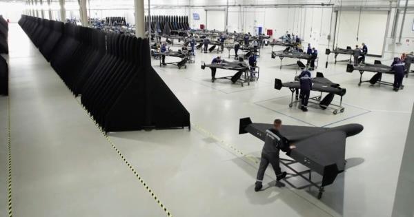 乌克兰拟动用战斧导弹，誓将俄巨型无人机工厂夷为平地！