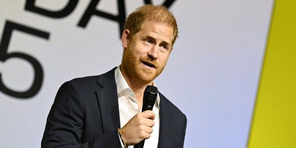 哈里王子最新声明揭示英国家庭承受巨大压力