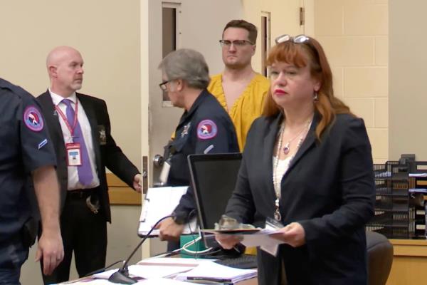 莫妮克与斯宾塞·泰普谋杀案最新进展引发新疑点