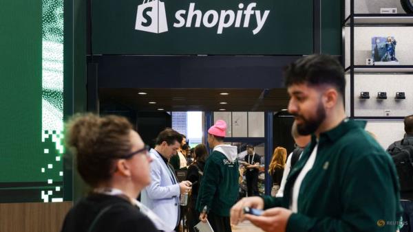Shopify发布乐观季度展望及20亿美元股票回购计划，股价应声飙升