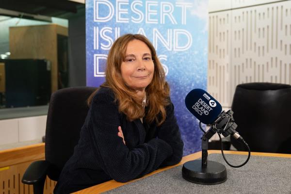 金融时报主编警示：新闻业正面临生死存亡的关键时刻