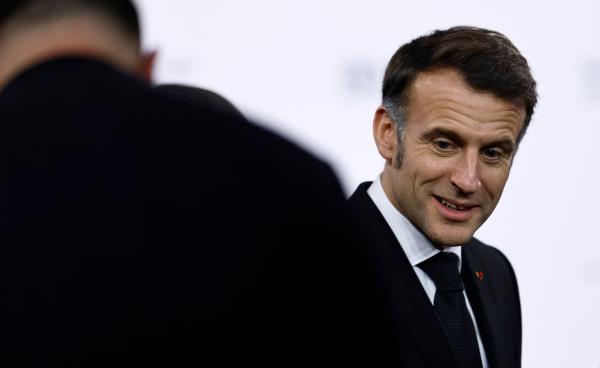 马克龙呼吁特朗普解除对欧洲官员的制裁，引发国际关注